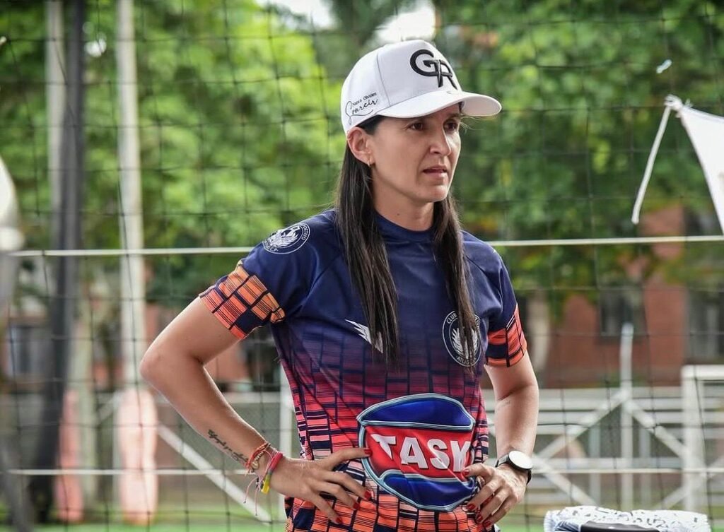 Carolina Pineda Atlas Club