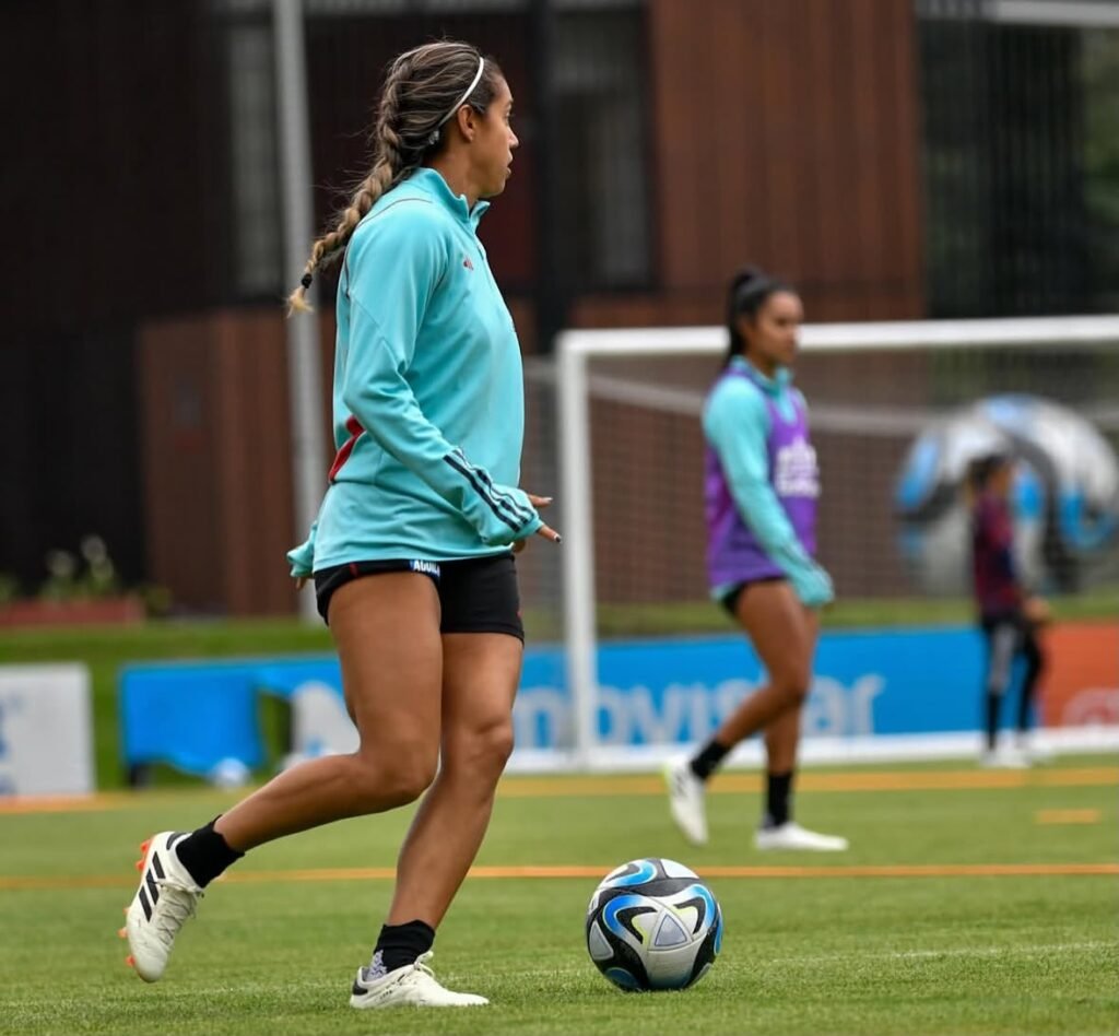Elexa Bahr da el salto al fútbol australiano